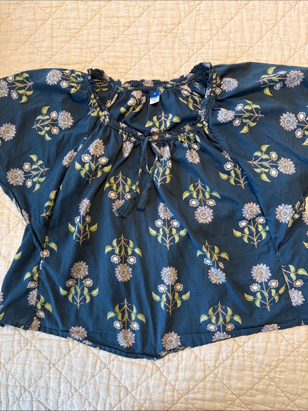 Old Navy floral flutter sleeve top